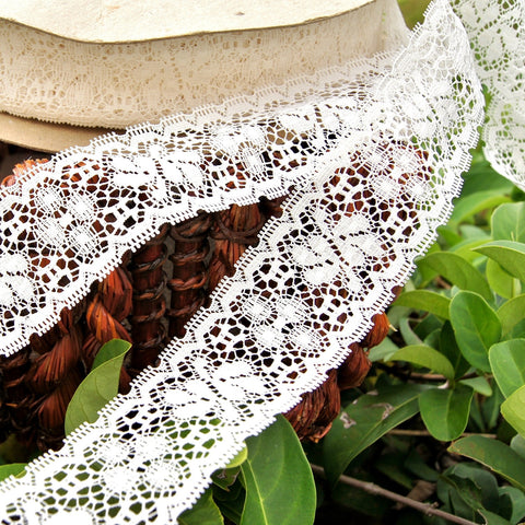 Intricate Floral Leaf Picot Vintage Lace Off White