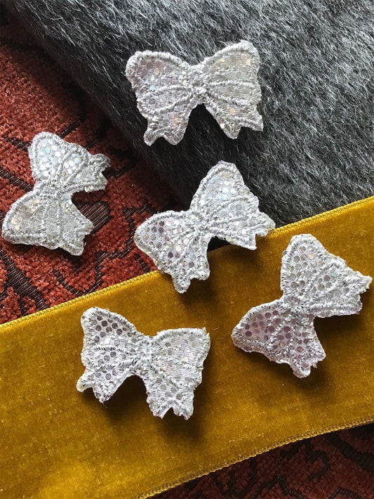 Vintage Embroidered Metallic Silver Bow Iron-on Decorative Patches #5030
