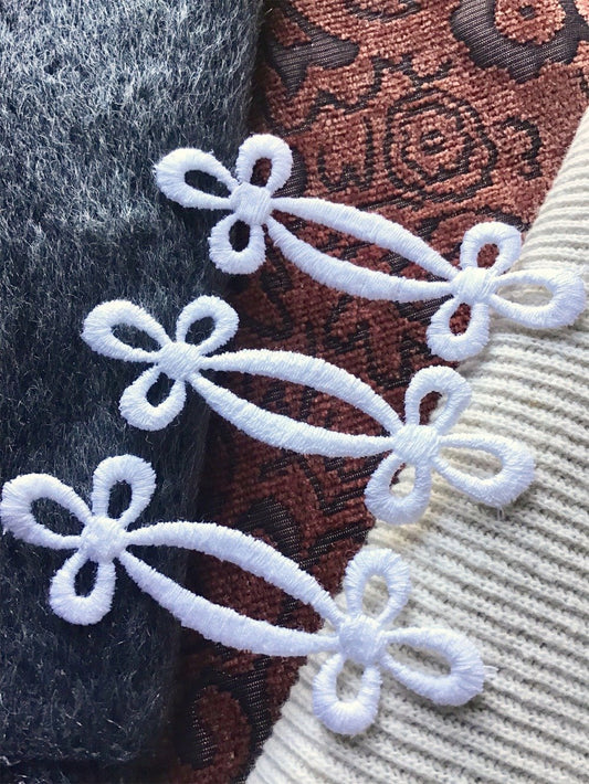 White Frog Knot Decorative Vintage Applique Patches #5075